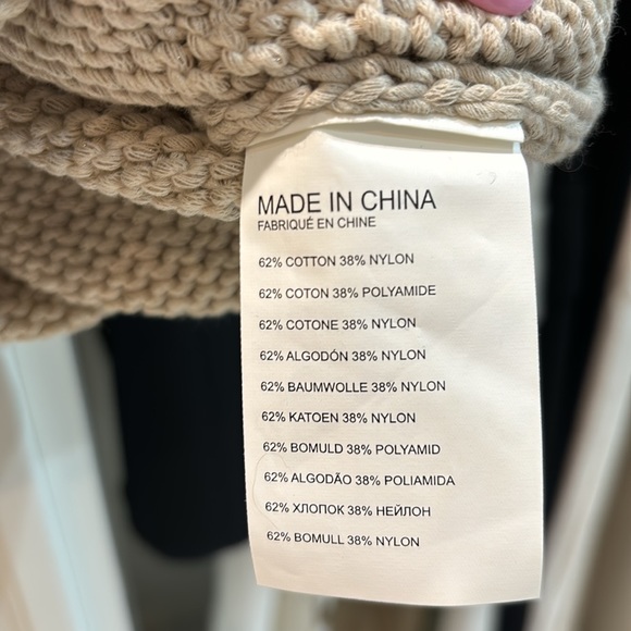 Club Monaco sweater vest - Picture 6 of 6